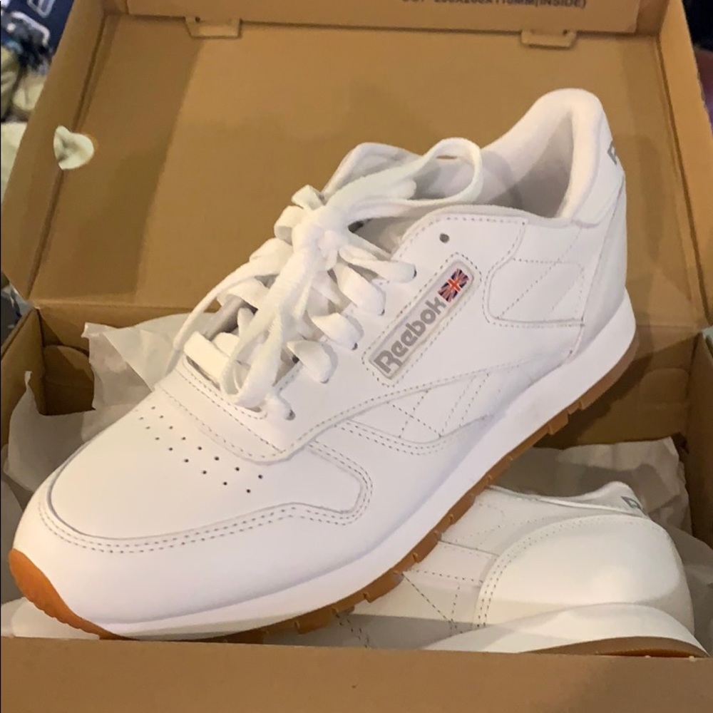 NWT Reebok Classic Leather Sneakers